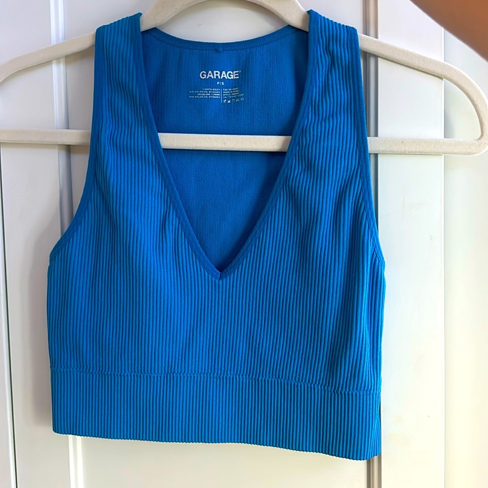 blue tank top